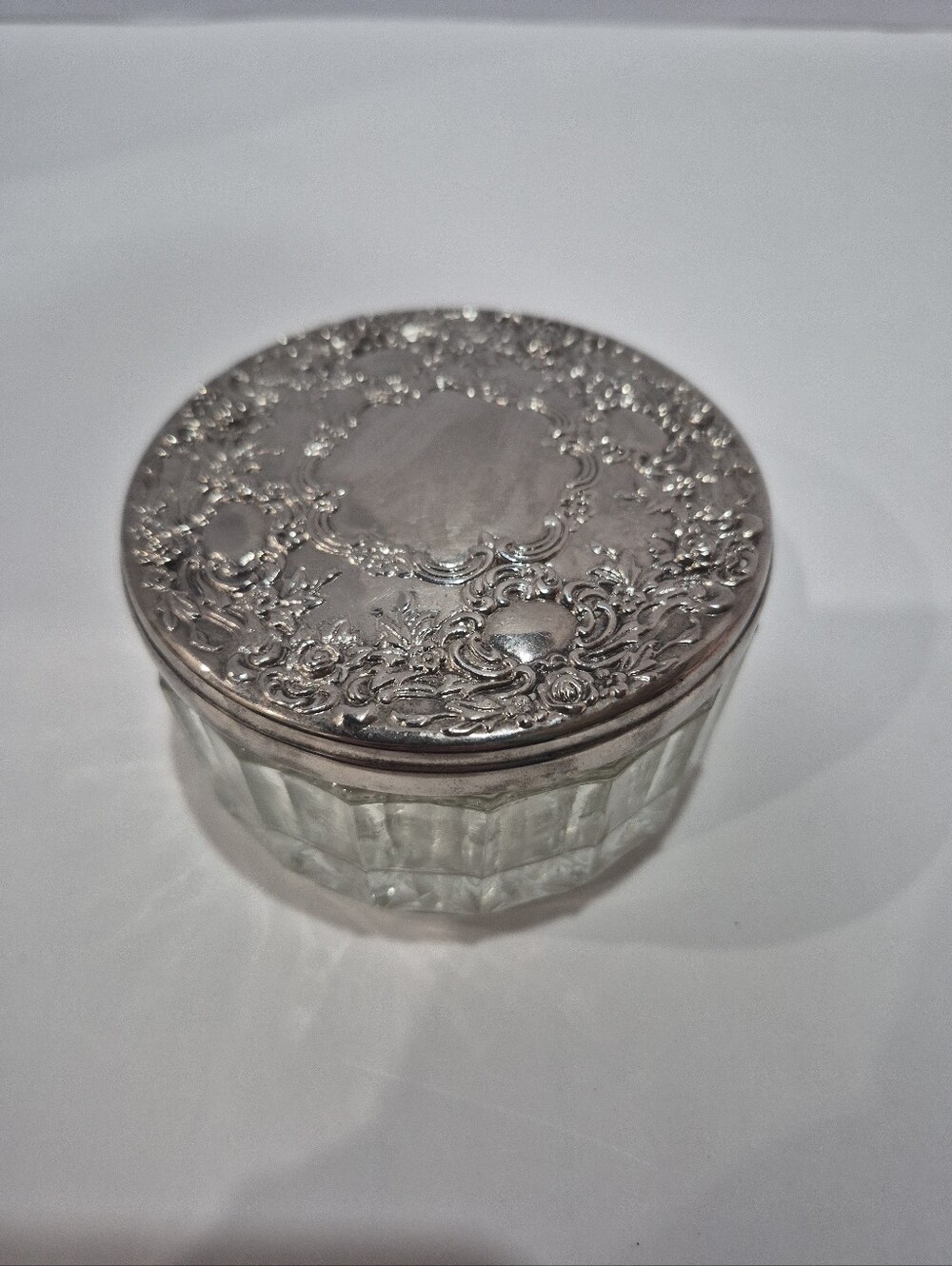 Vintage Oval Silver Vanity Powder Or Trinket Box By International Silver Co